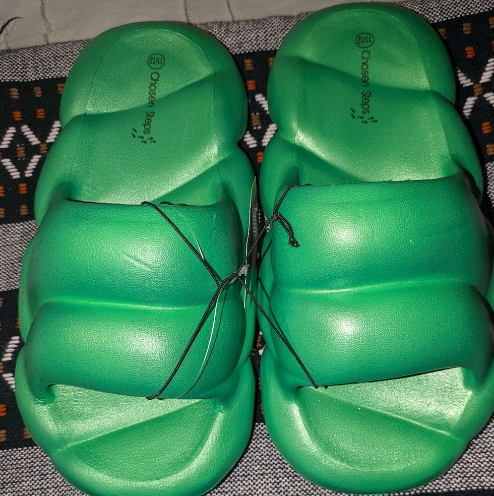 Fashion slippers, cloud steps brand, size 11/12, green in color